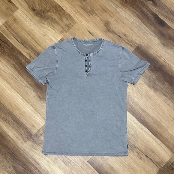 Lucky Brand Short Sleeve Gray Henley Tee - Picture 1 of 2
